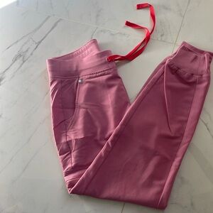Figs xsp Zamora jogger chalk pink scrub pants